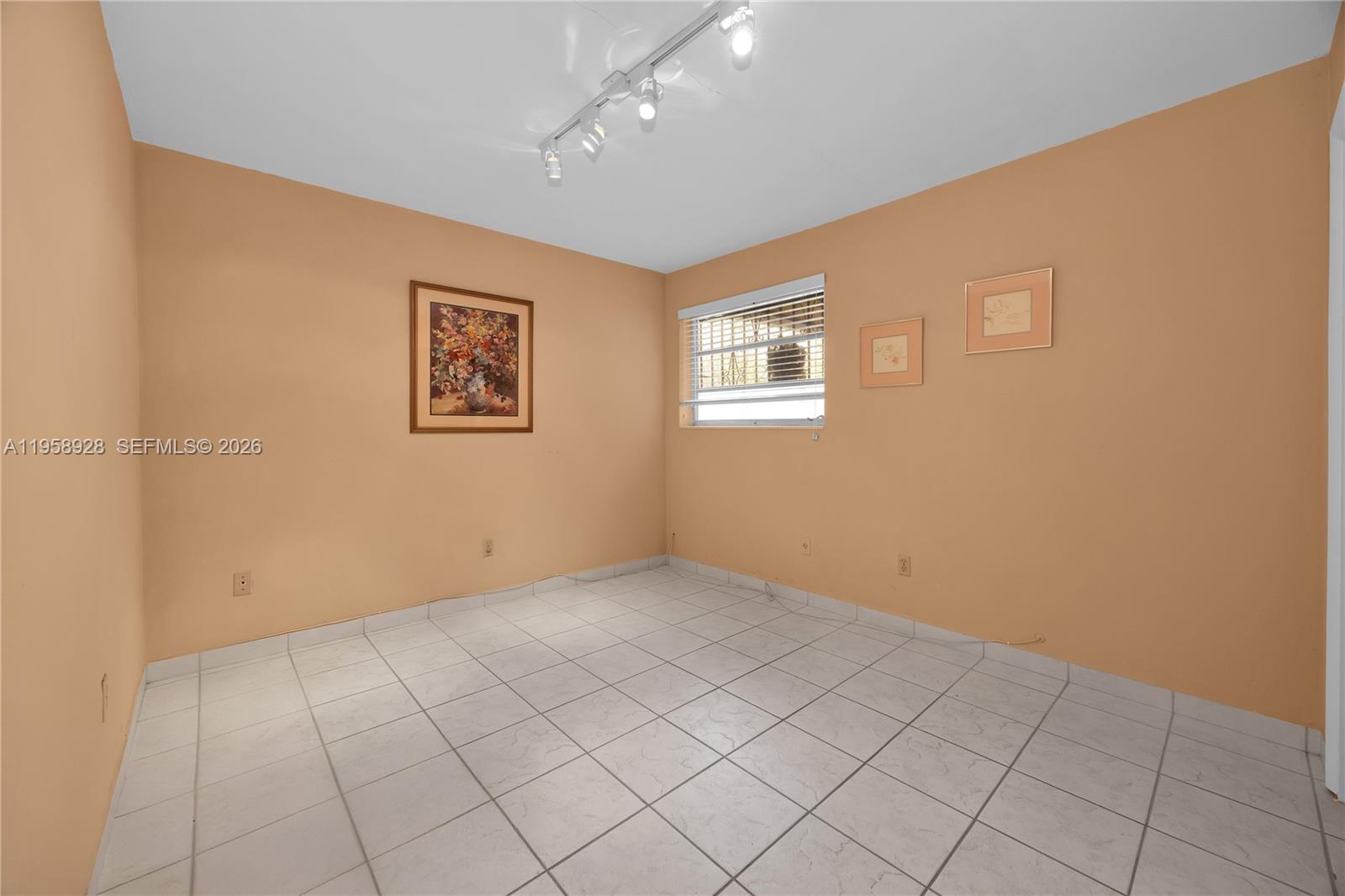 LAWRENCE EST LAND COS SUB - Residential Income