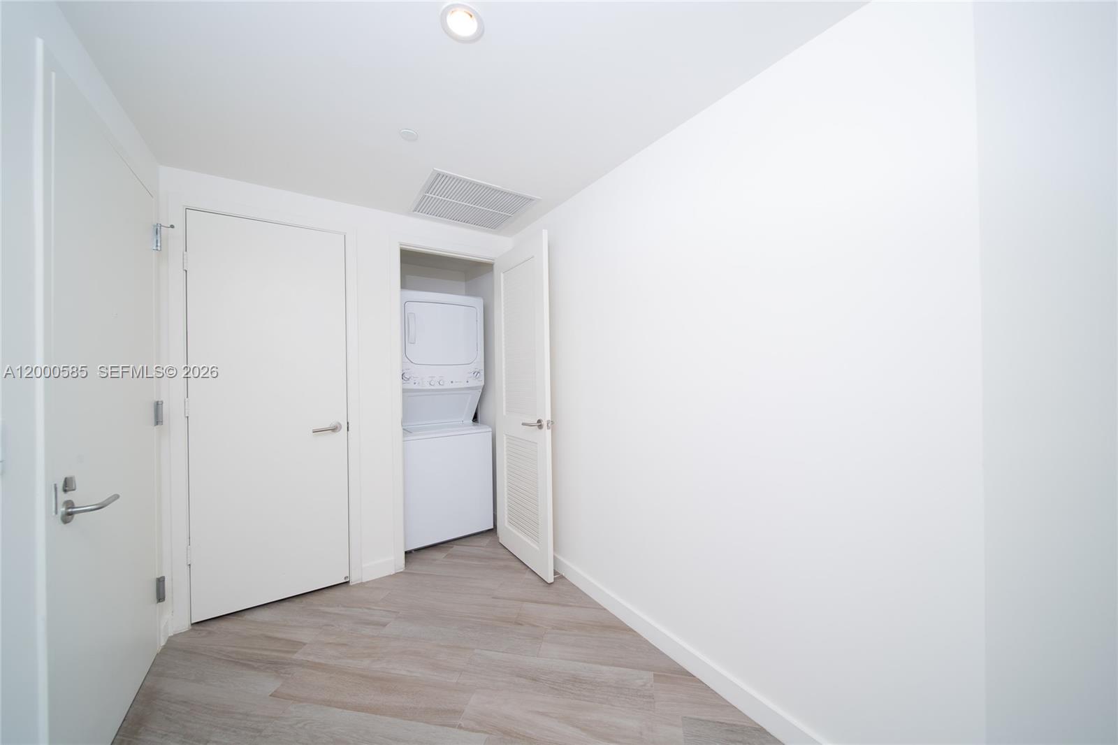 1100 MILLECENTO RESIDENCE - Residential Lease