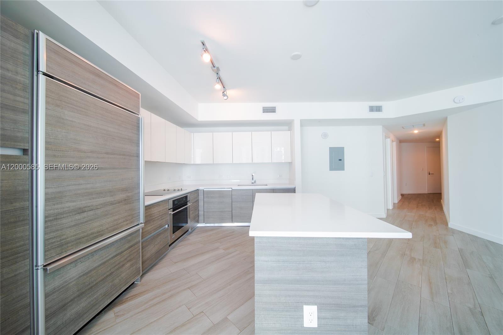 1100 MILLECENTO RESIDENCE - Residential Lease