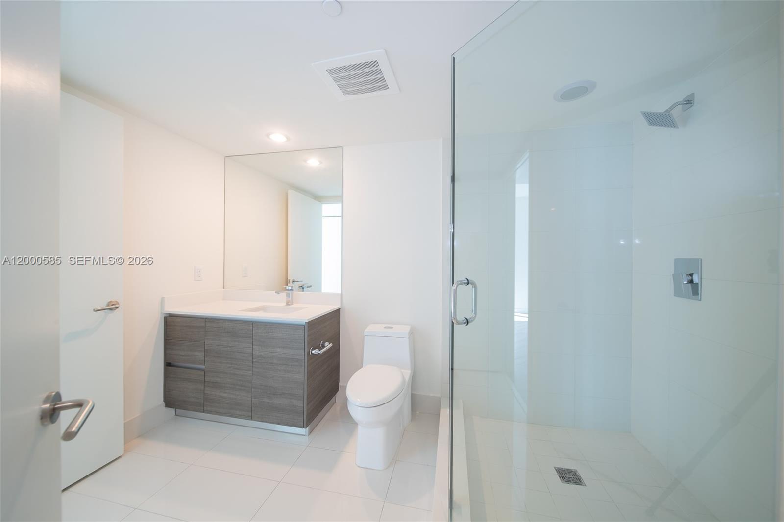 1100 MILLECENTO RESIDENCE - Residential Lease