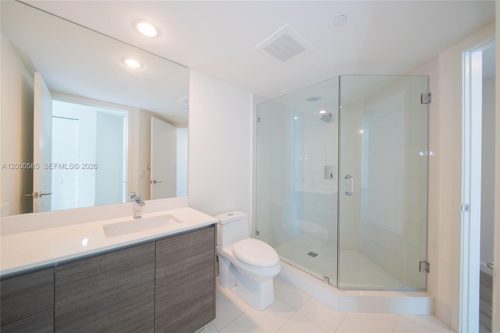 1100 MILLECENTO RESIDENCE - Residential Lease