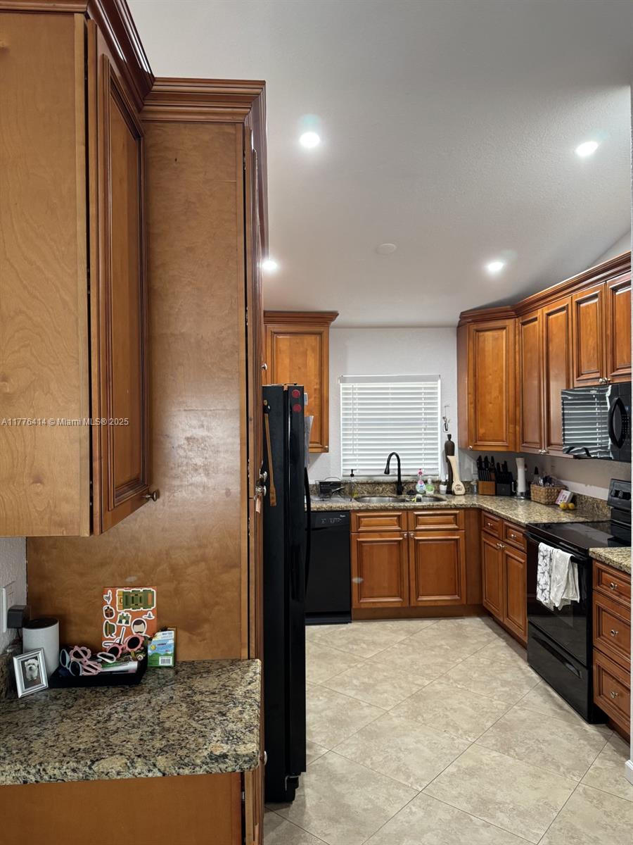SOUTHRIDGE - Residential Lease