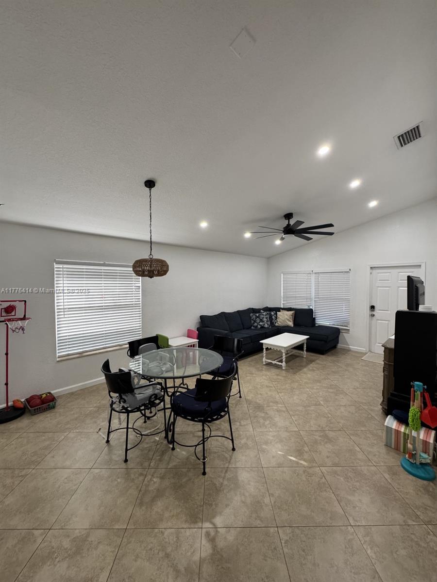 SOUTHRIDGE - Residential Lease