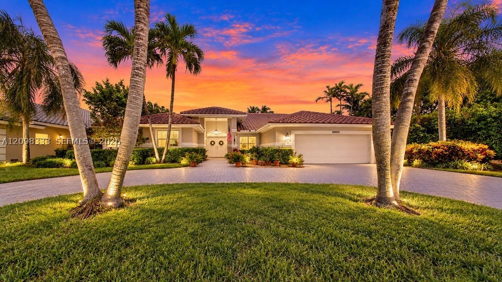 Photo of 10071 NW 7th St, Plantation, FL 33324 (MLS # A12098333)