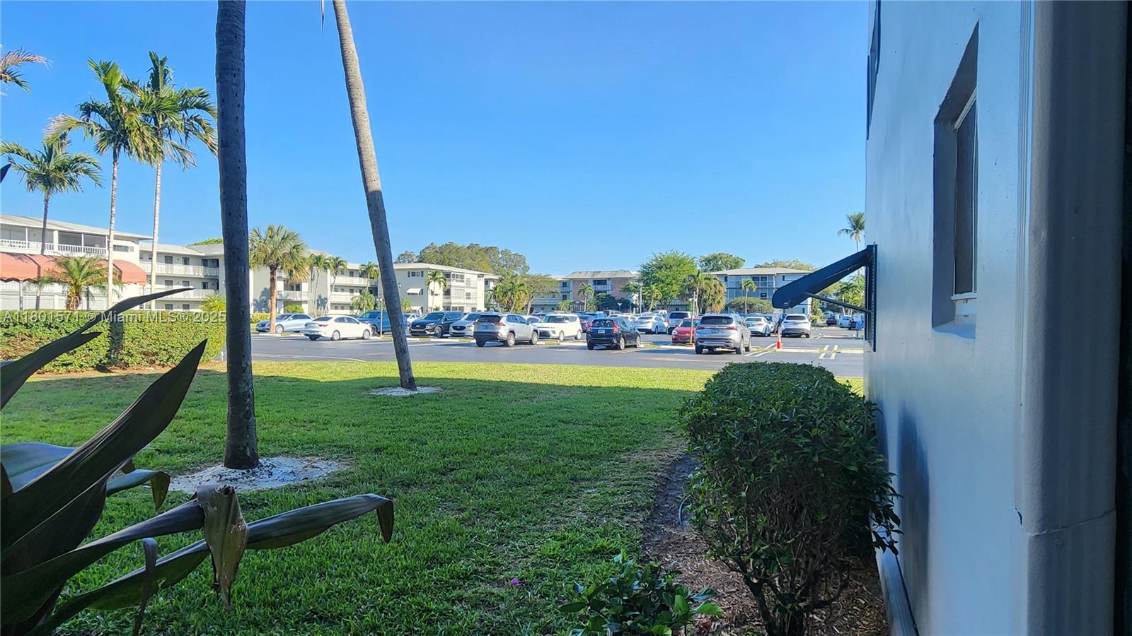 981 Hillcrest Ct 114