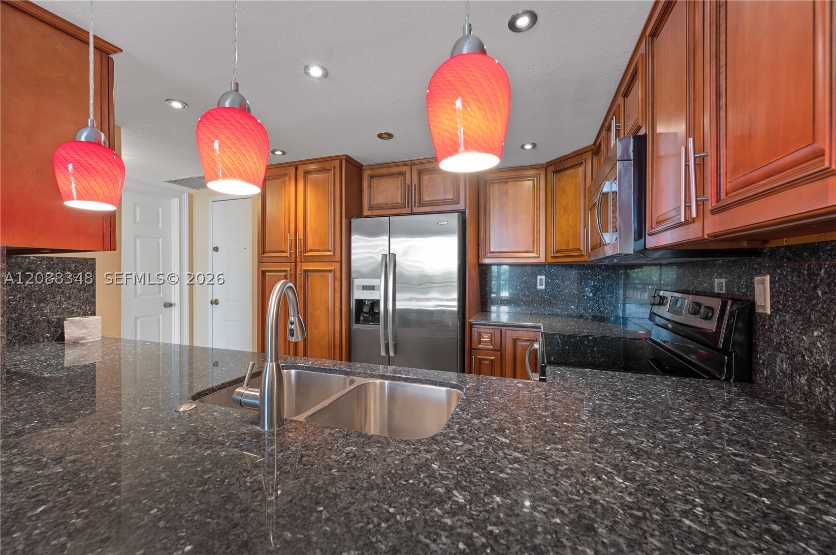 540 Brickell Key Dr 600