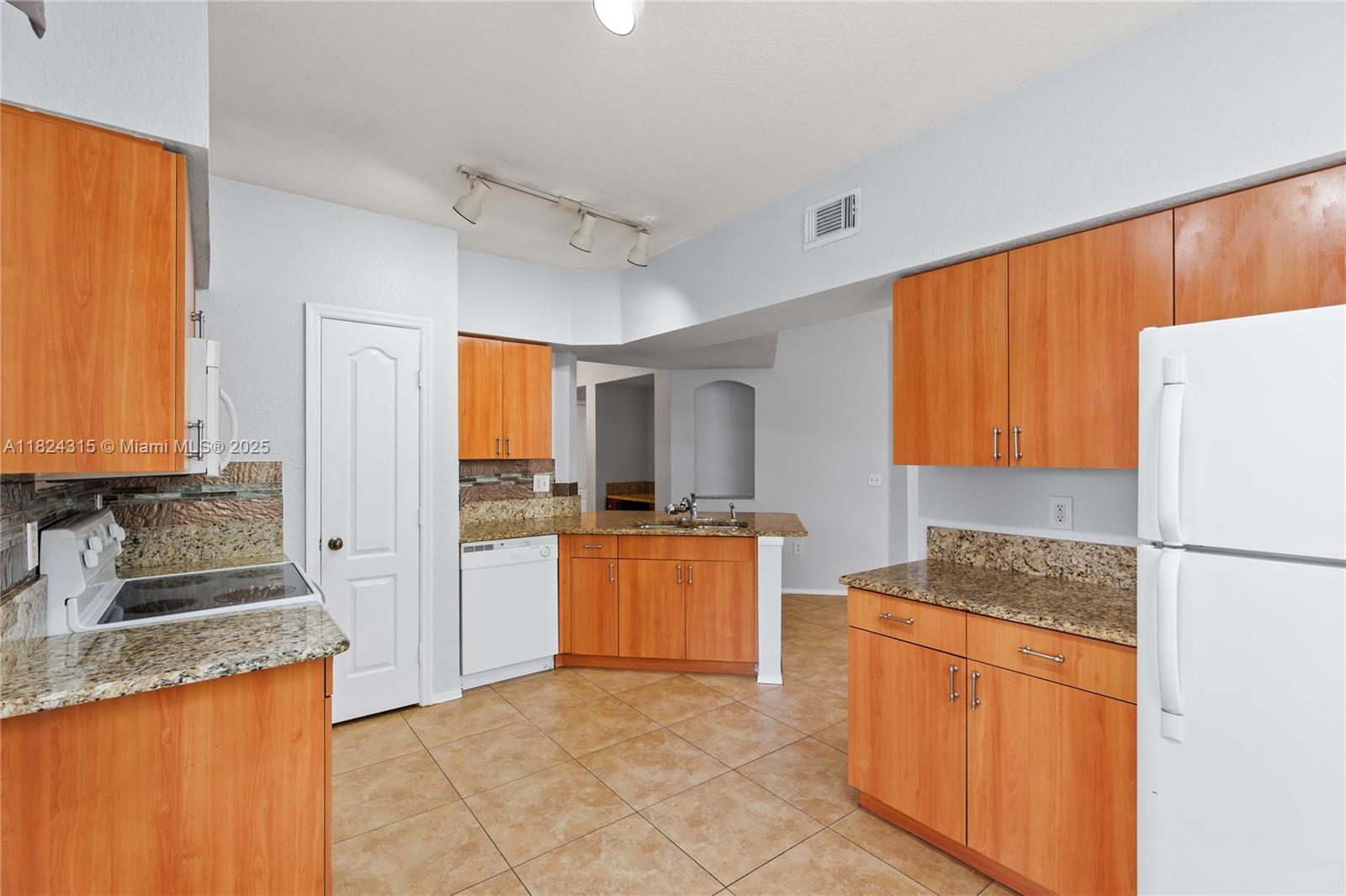 RESIDENCES OF BELMONT AT - Residential Lease