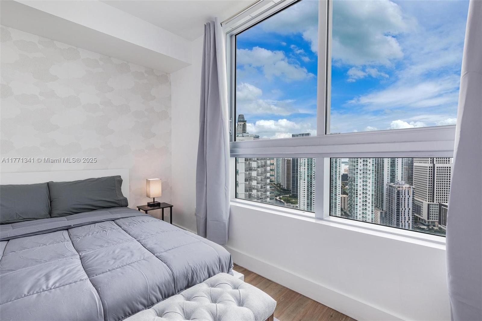 IVY CONDO - Residential