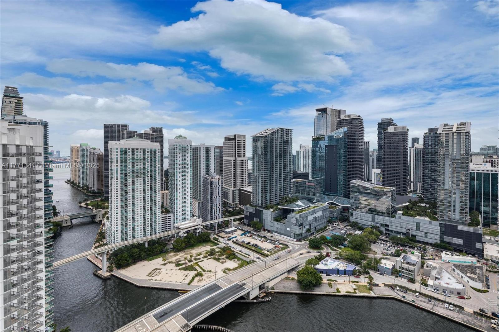 Property for Sale at 90 Sw 3rd St 4103, Miami, Broward County, Florida - Bedrooms: 2 
Bathrooms: 2  - $629,000