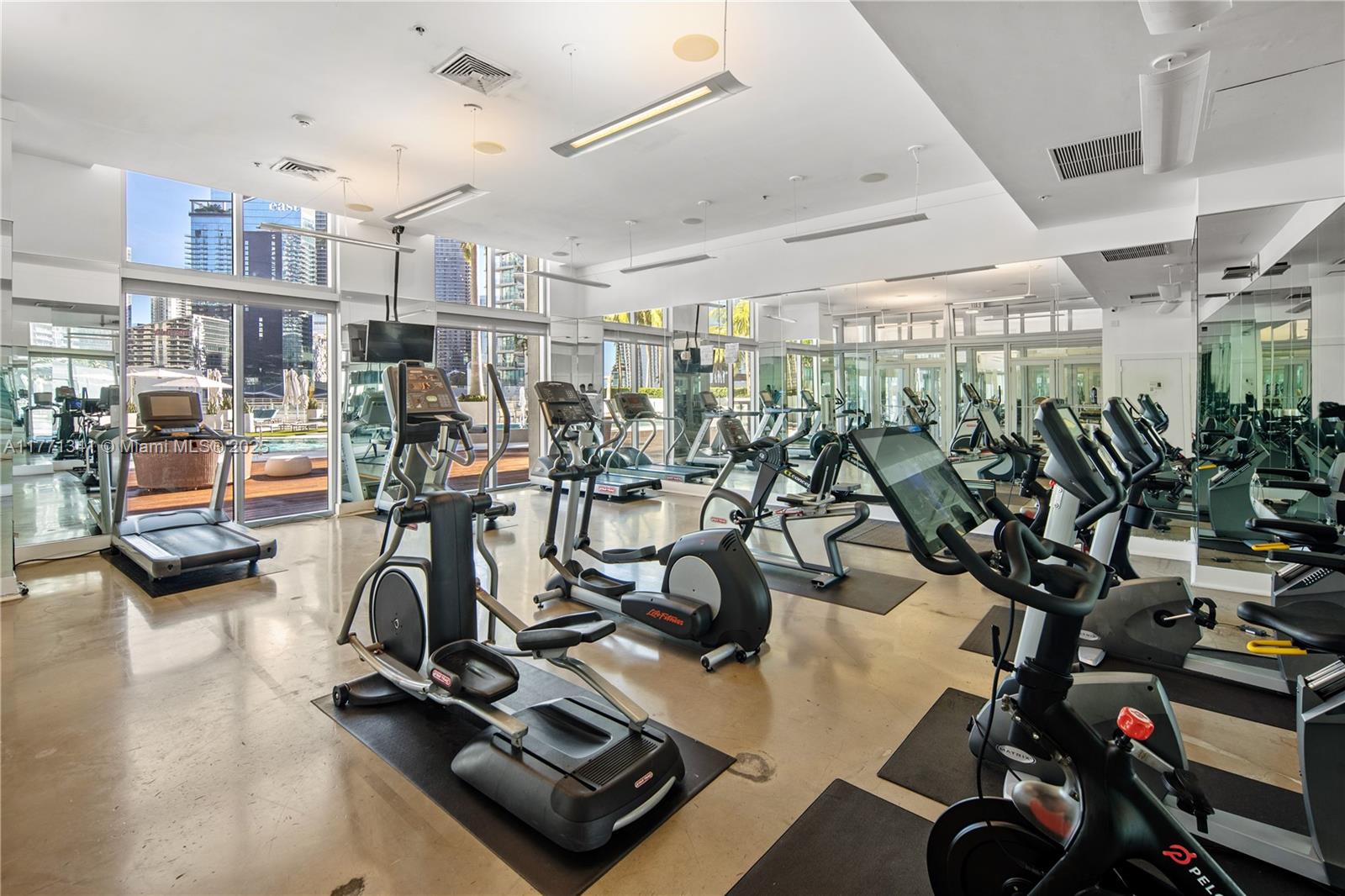 IVY CONDO - Residential