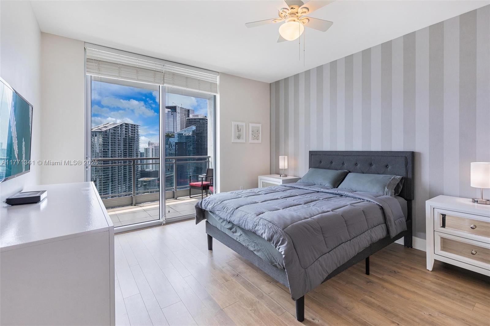 IVY CONDO - Residential