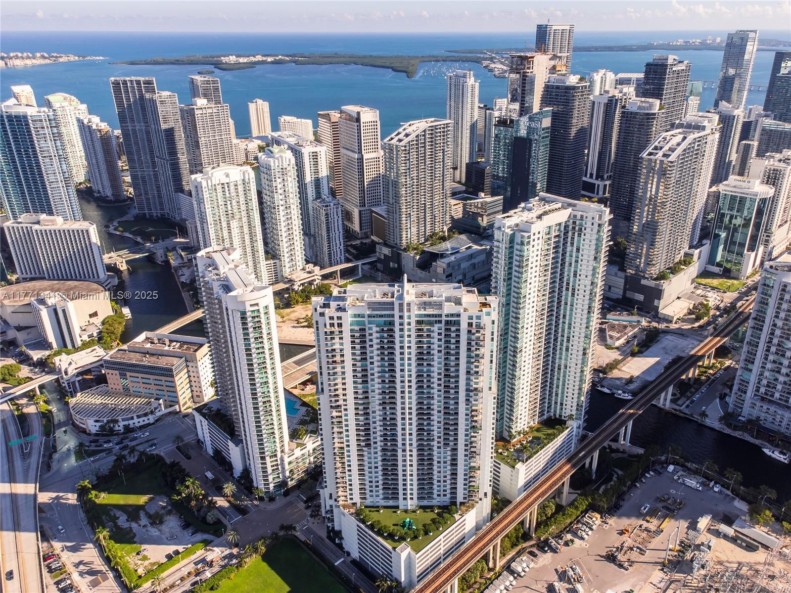 IVY CONDO - Residential