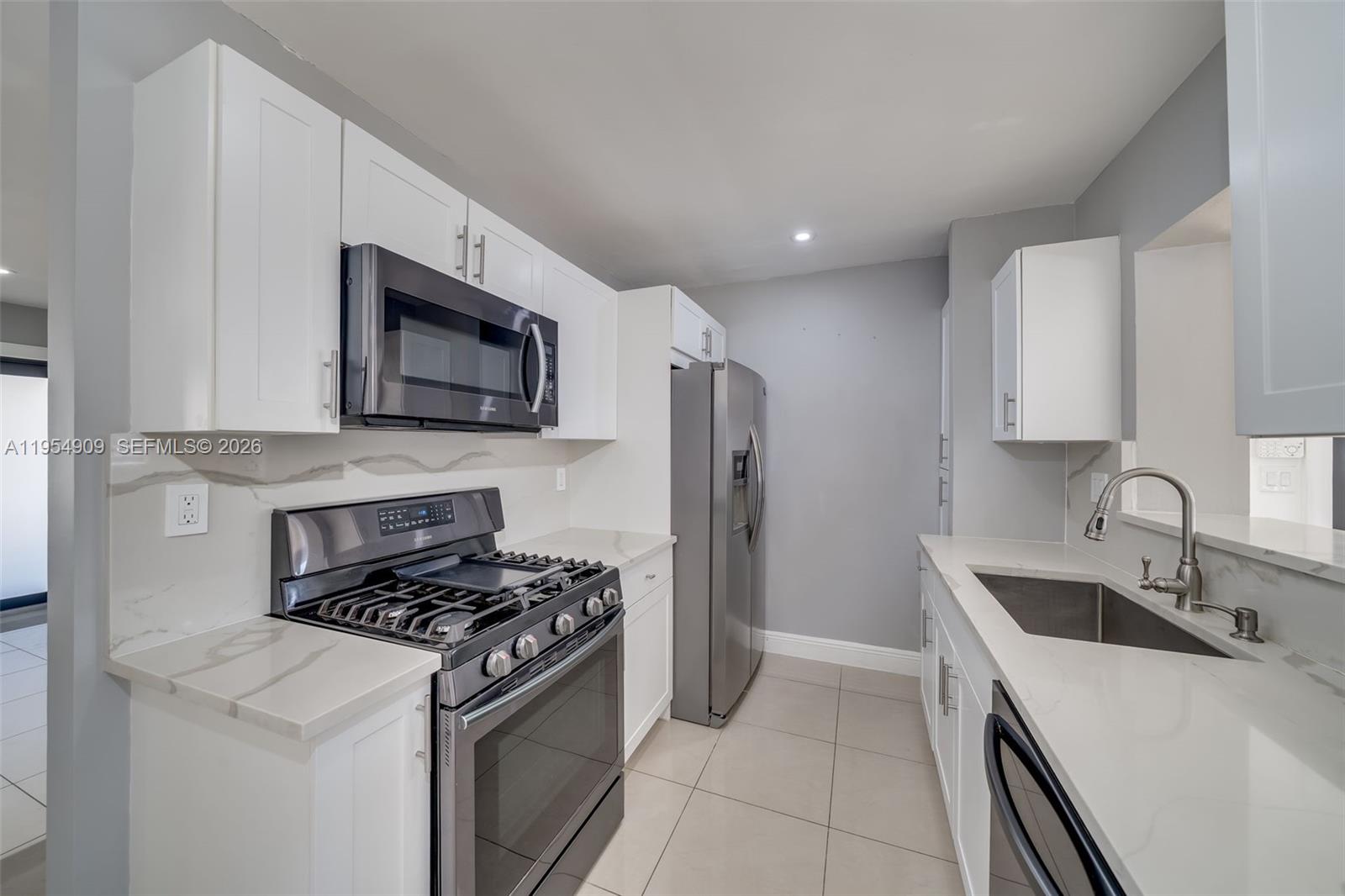 SOUTHERN ESTS 1ST ADDN - Residential