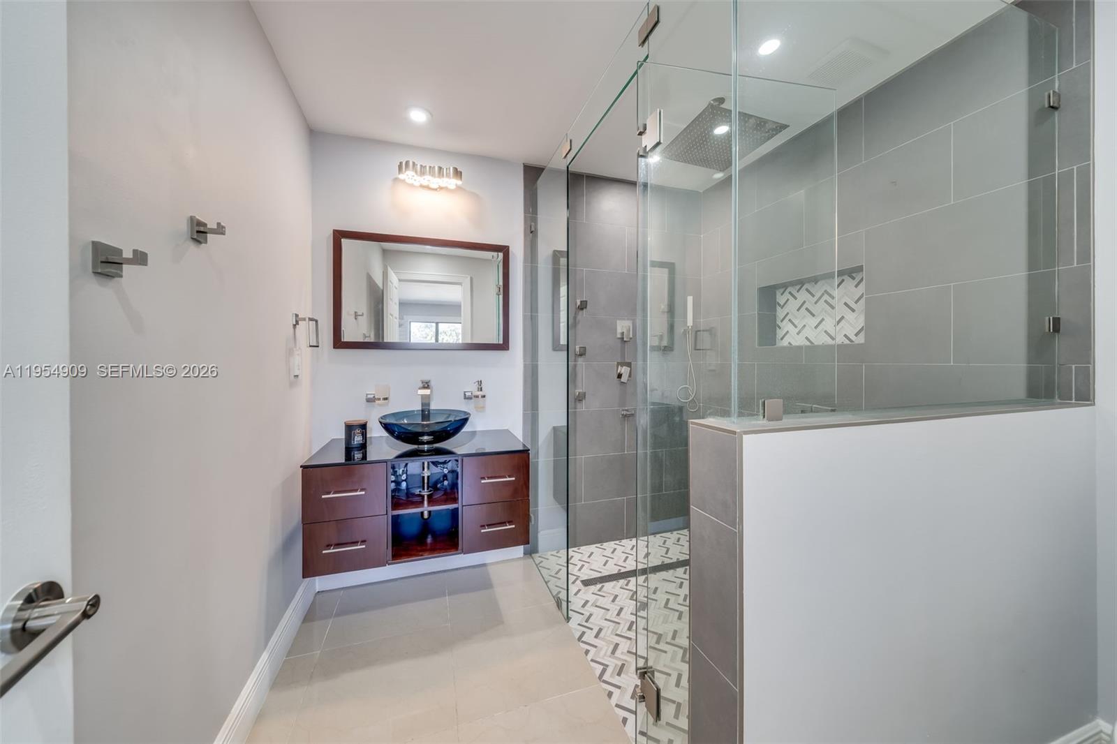 SOUTHERN ESTS 1ST ADDN - Residential