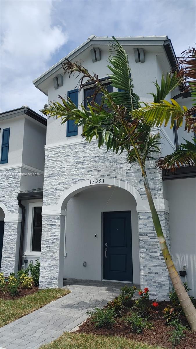 PINE VISTA BY LENNAR - Residential Lease