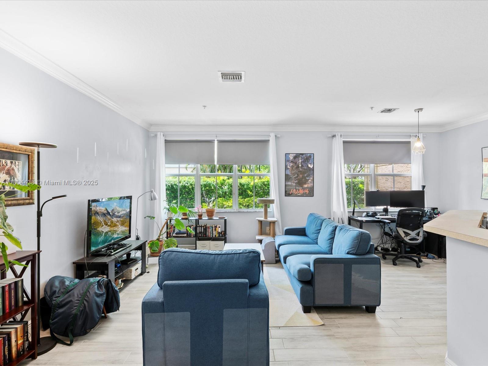 4404 SW 160th Ave 815