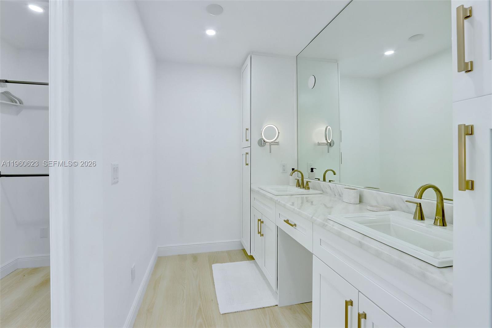 CYPRESS ISLES ESTATES FOU - Residential