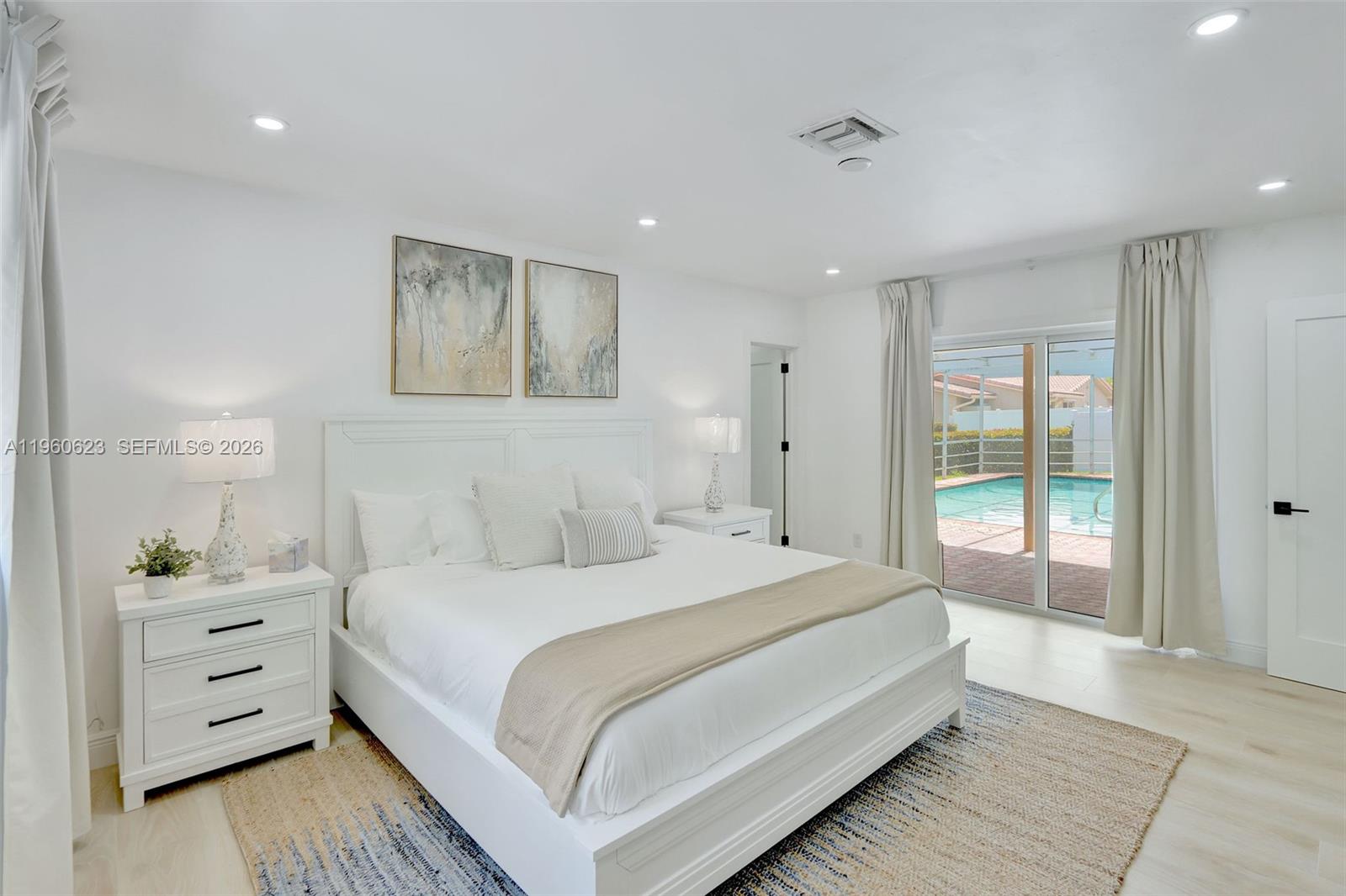 CYPRESS ISLES ESTATES FOU - Residential