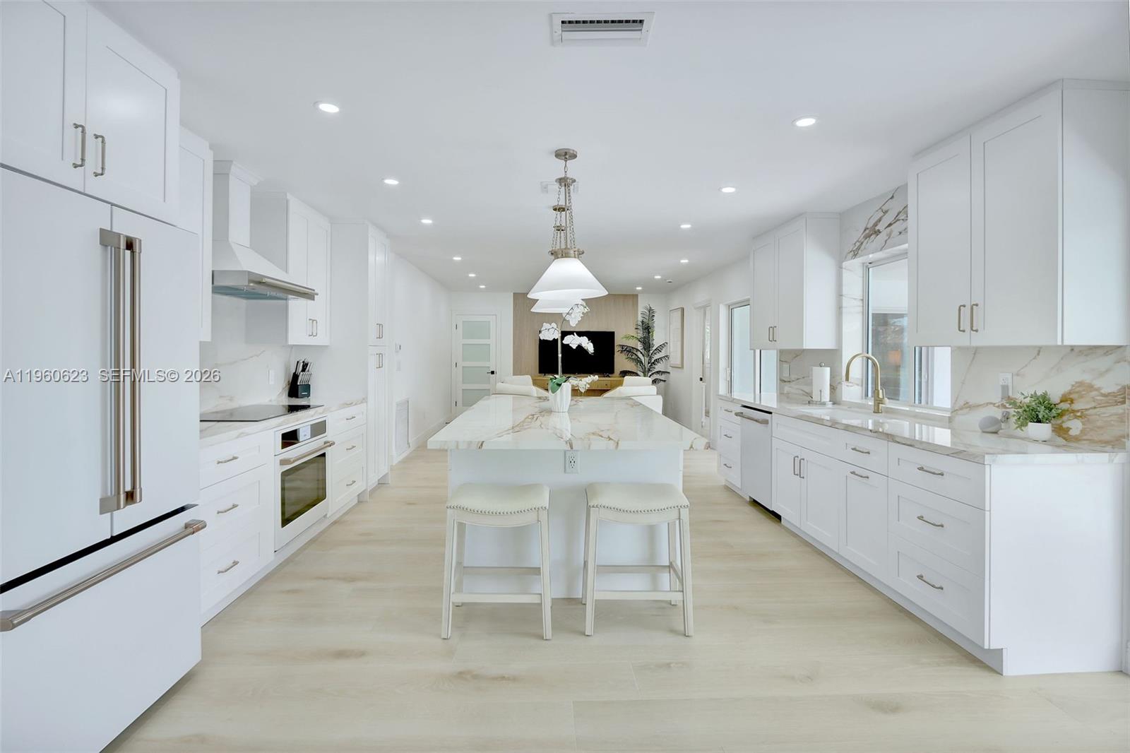 CYPRESS ISLES ESTATES FOU - Residential