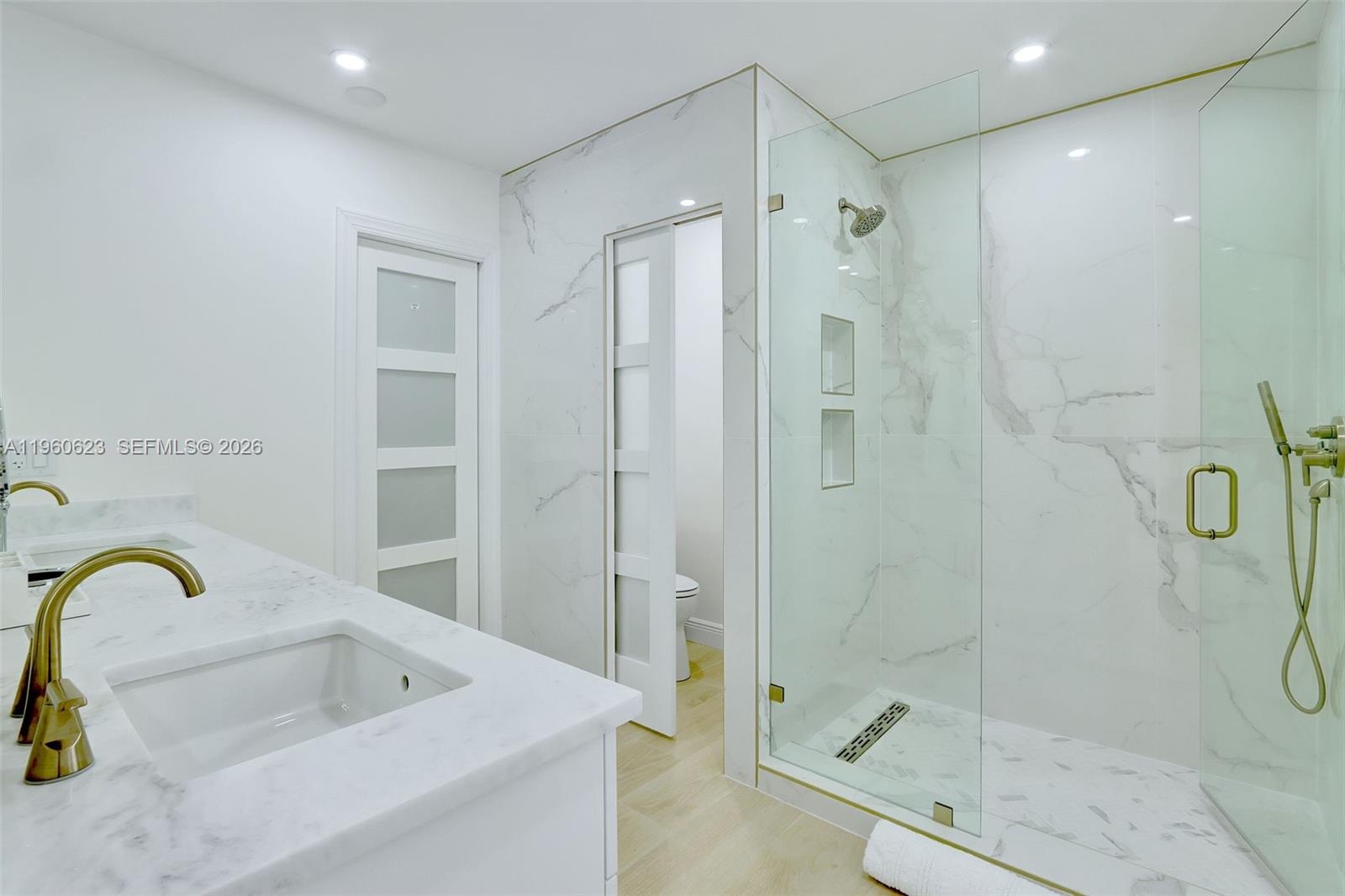 CYPRESS ISLES ESTATES FOU - Residential