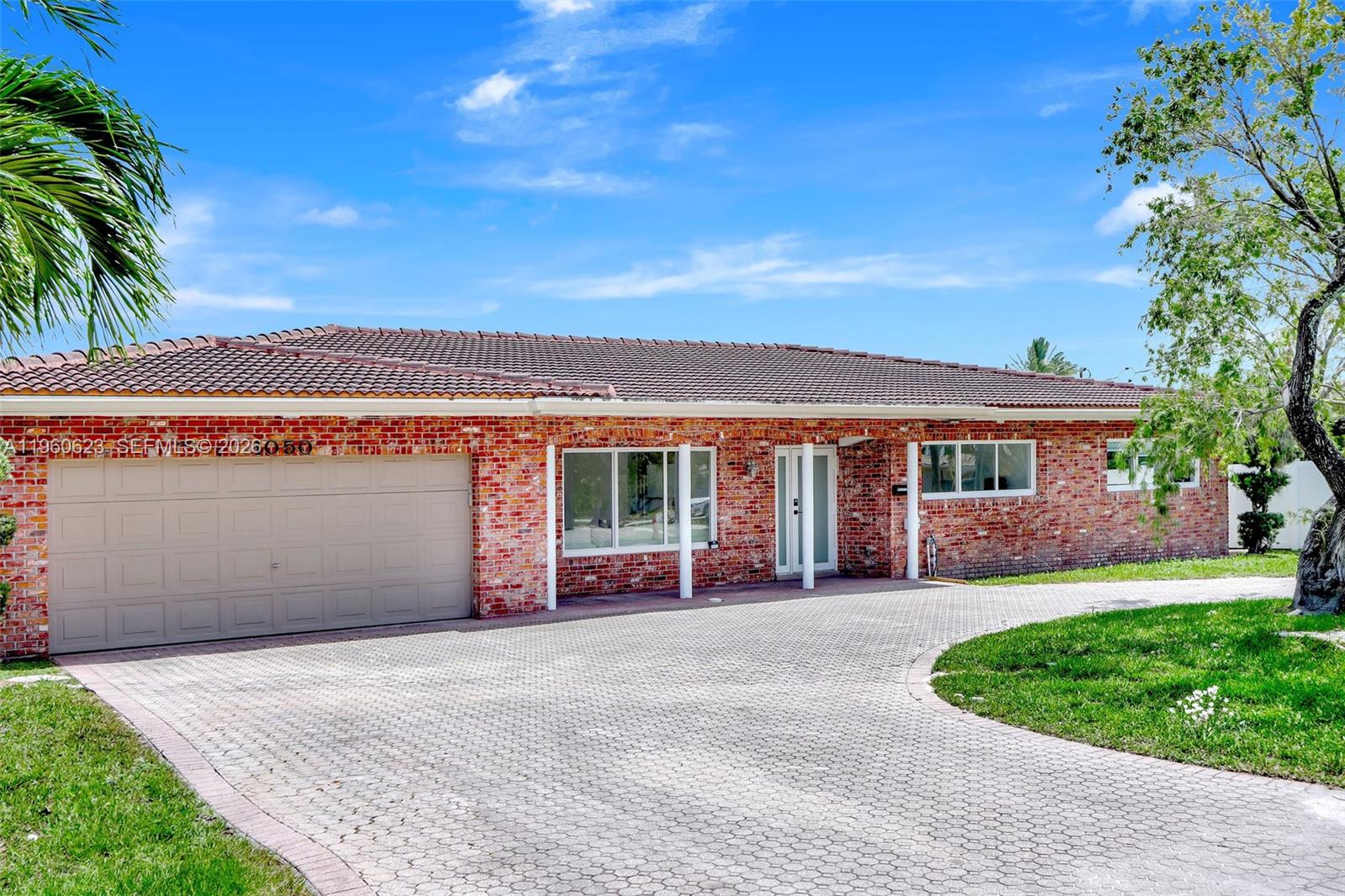 CYPRESS ISLES ESTATES FOU - Residential