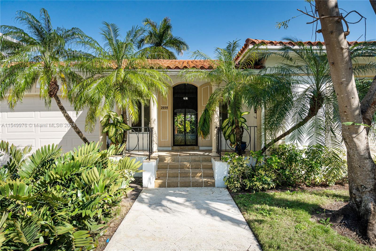 Rental Property at 2935 N Bay Rd Rd, Miami Beach, Miami-Dade County, Florida - Bedrooms: 4 
Bathrooms: 3  - $9,500 MO.