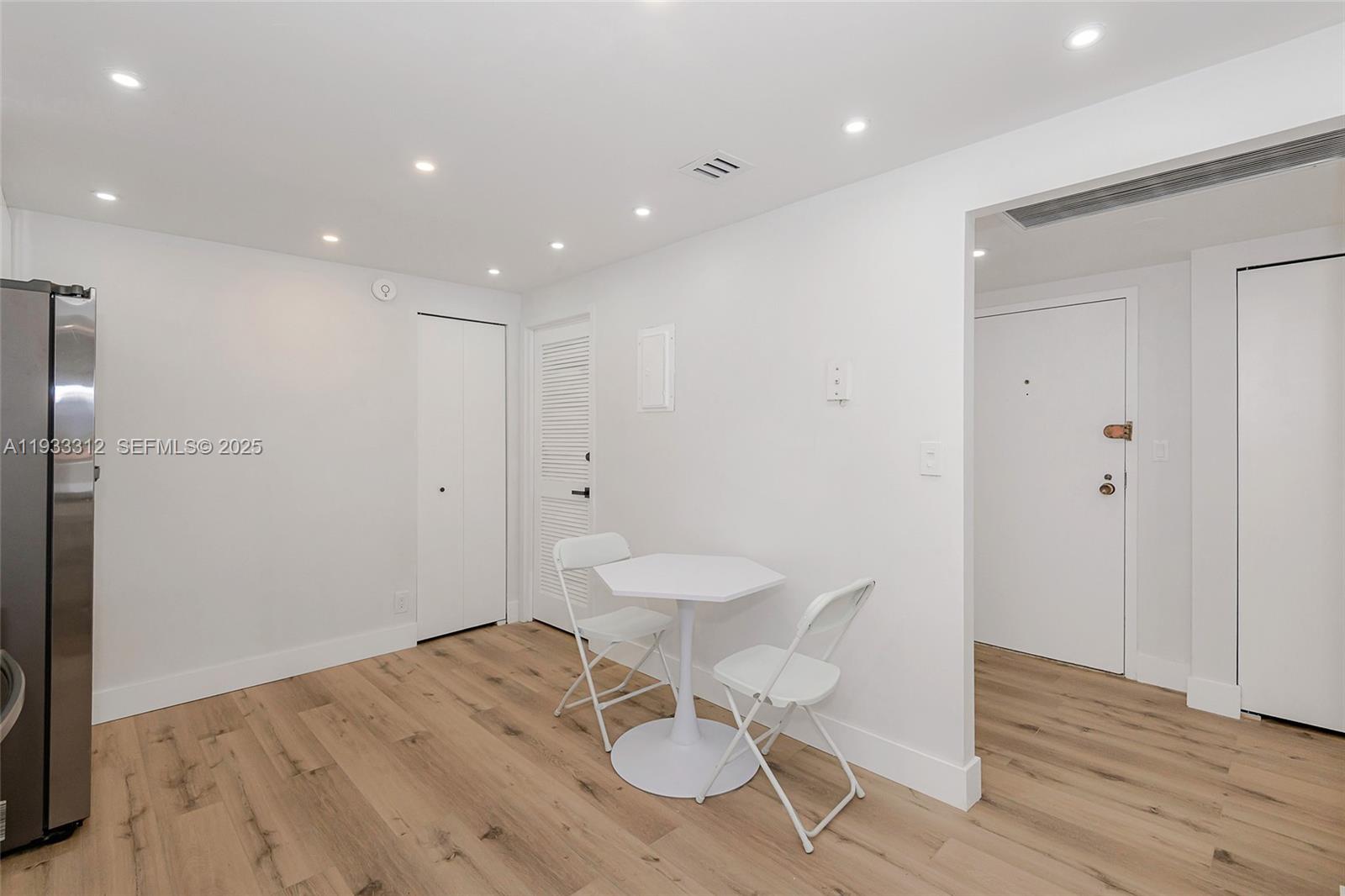 OLYMPUS CONDO PHASE - Residential Lease