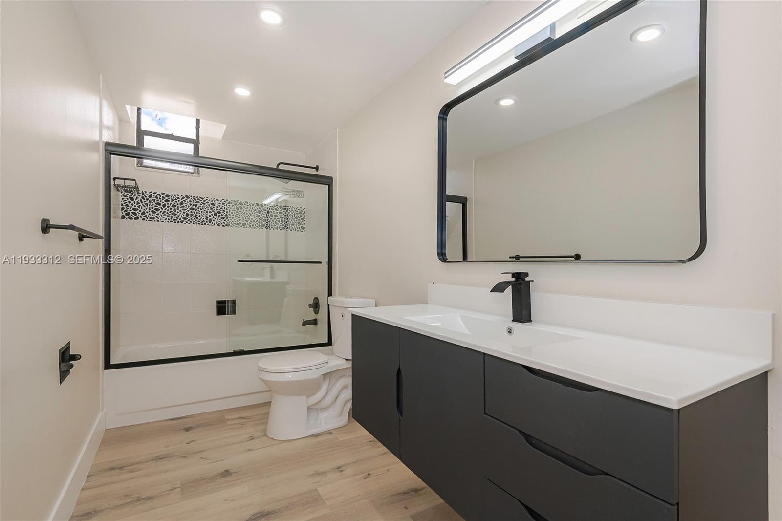 OLYMPUS CONDO PHASE - Residential Lease