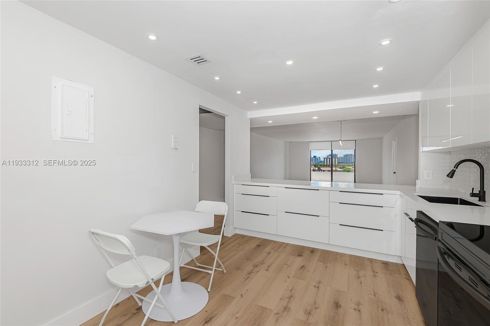 OLYMPUS CONDO PHASE - Residential Lease