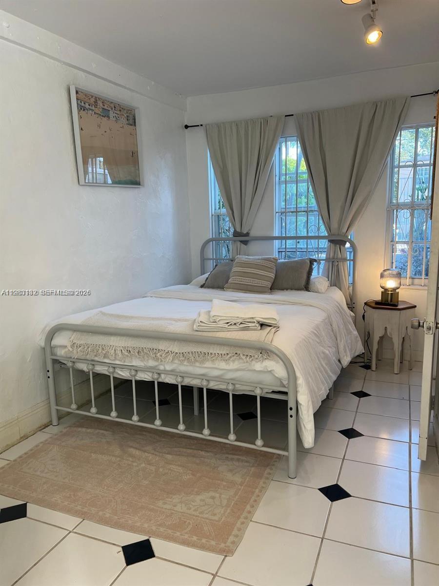 BAYWOOD - Residential Lease