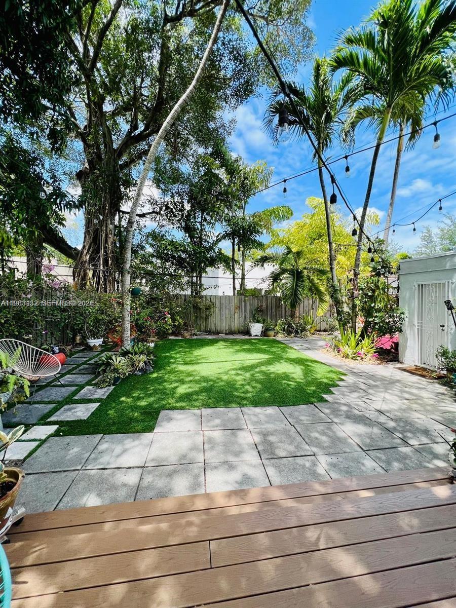 BAYWOOD - Residential Lease