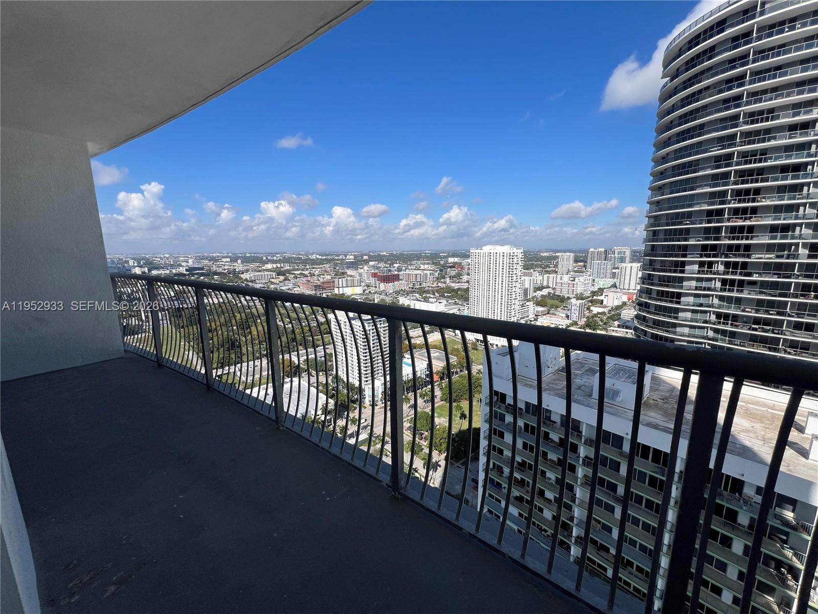 OPERA TOWER CONDO - Residential