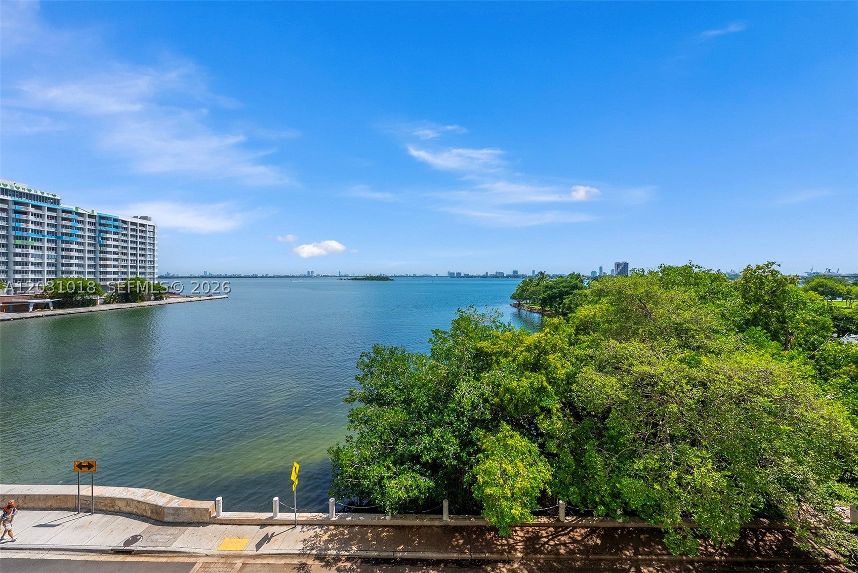 2000 N Bayshore Dr 420