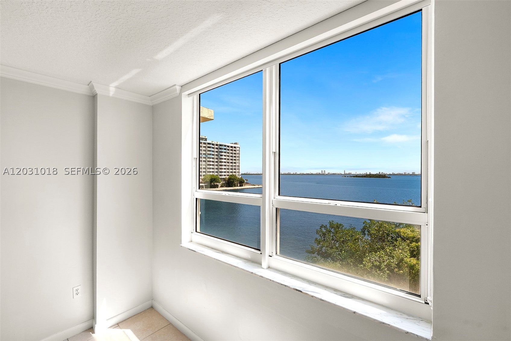 2000 N Bayshore Dr 420