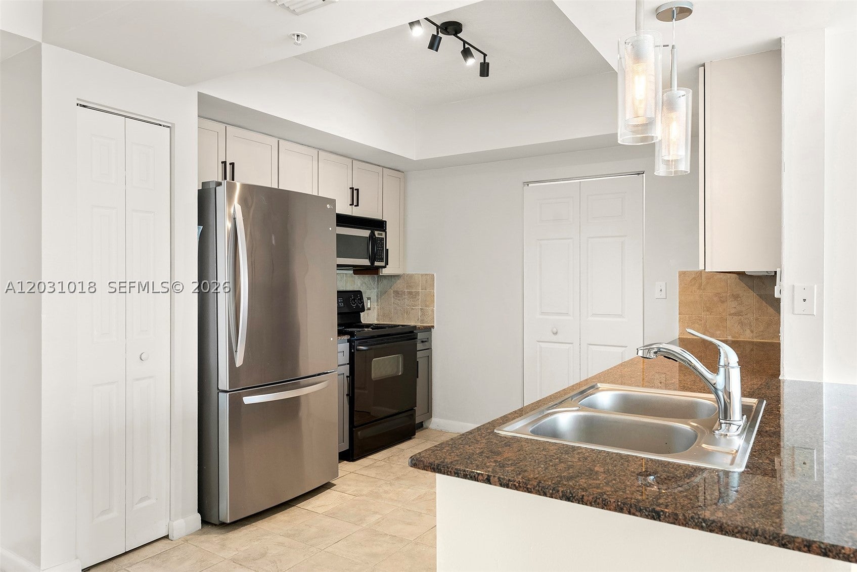 2000 N Bayshore Dr 420