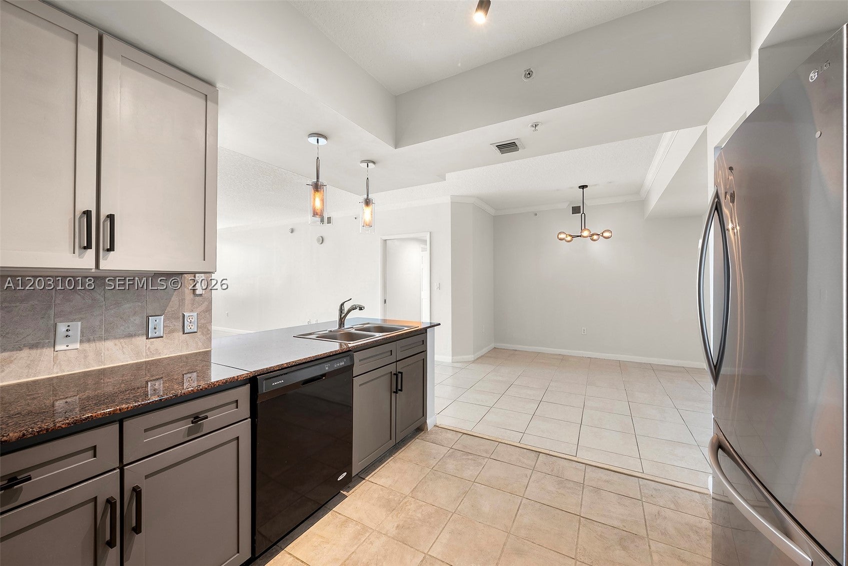 2000 N Bayshore Dr 420