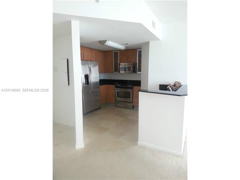 7900 Harbor Island Dr 1010