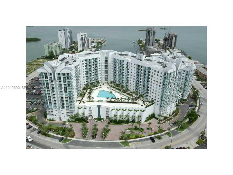 7900 Harbor Island Dr 1010
