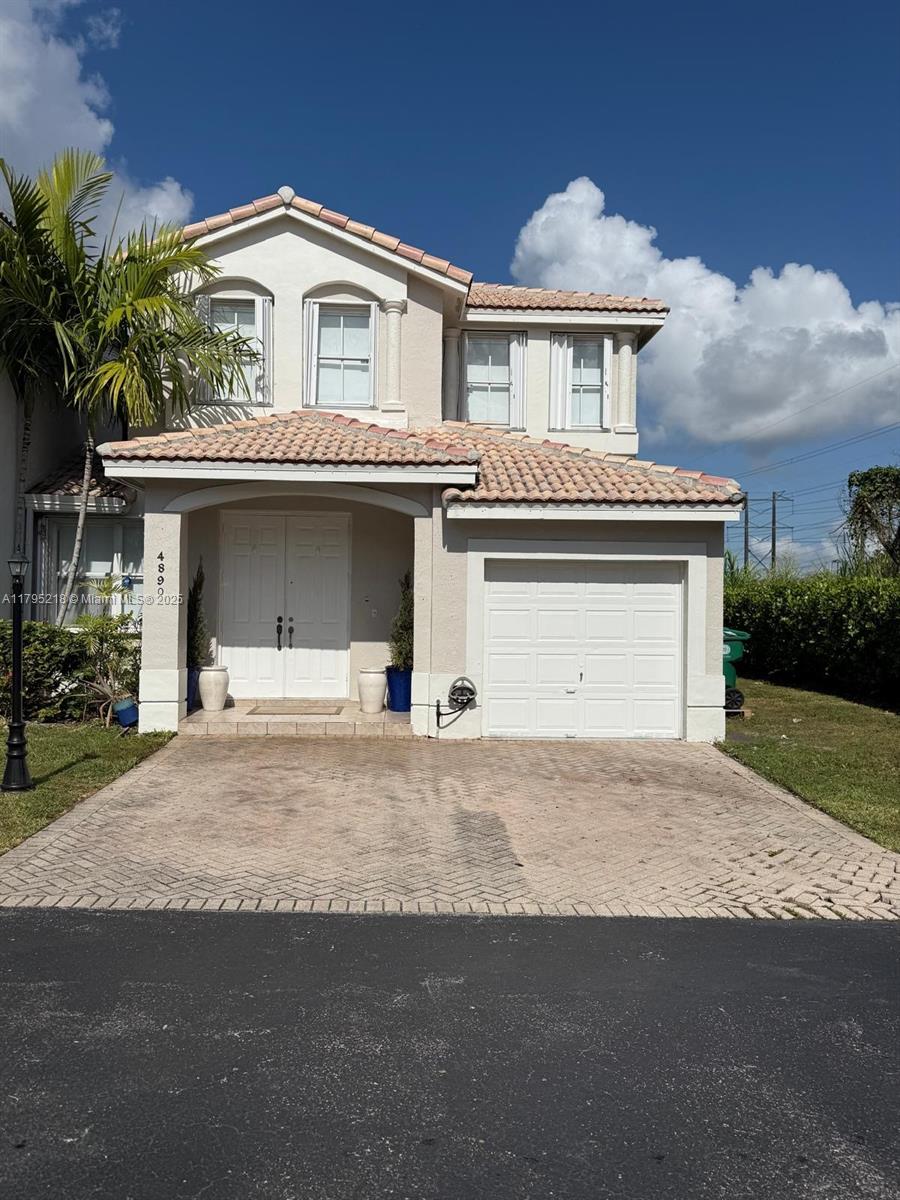 4890 Nw 108th Pl 4890, Doral, Miami-Dade County, Florida - 3 Bedrooms  
3 Bathrooms - 