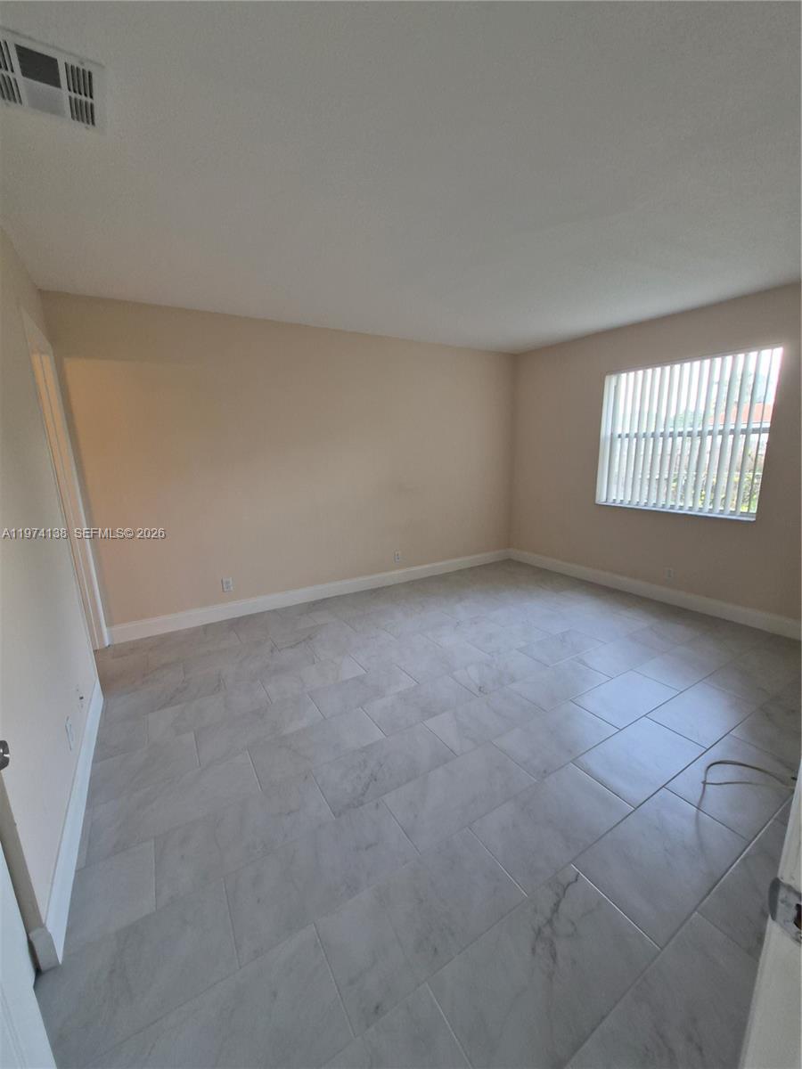 CORAL SPRINGS COUNTRY CLU - Residential Lease