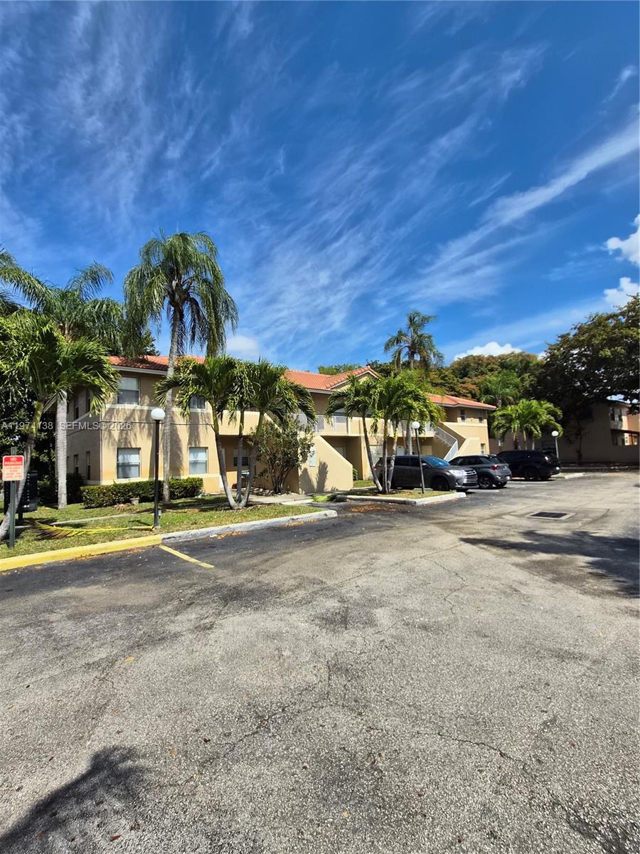 CORAL SPRINGS COUNTRY CLU - Residential Lease