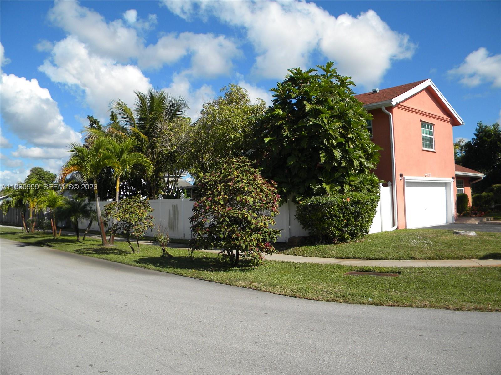 LAUDERDALE NORTH PARK SEC - Residential