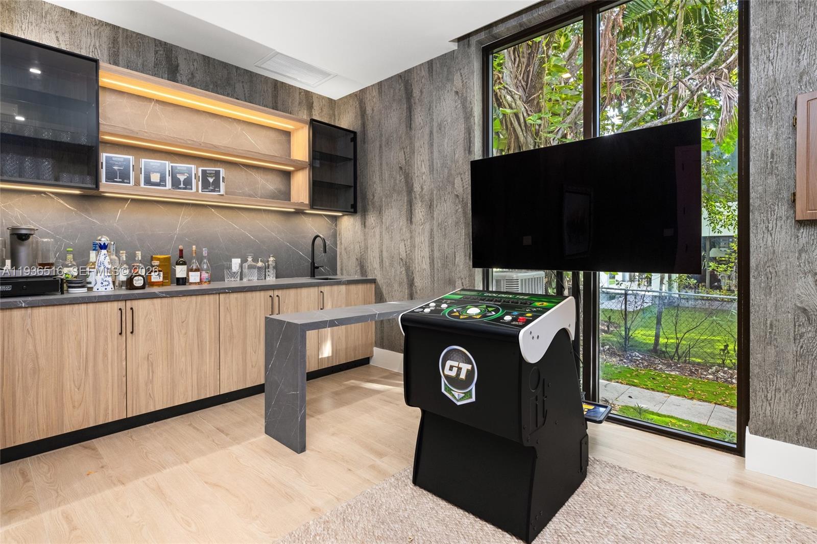 DAVIS OAKS - Residential