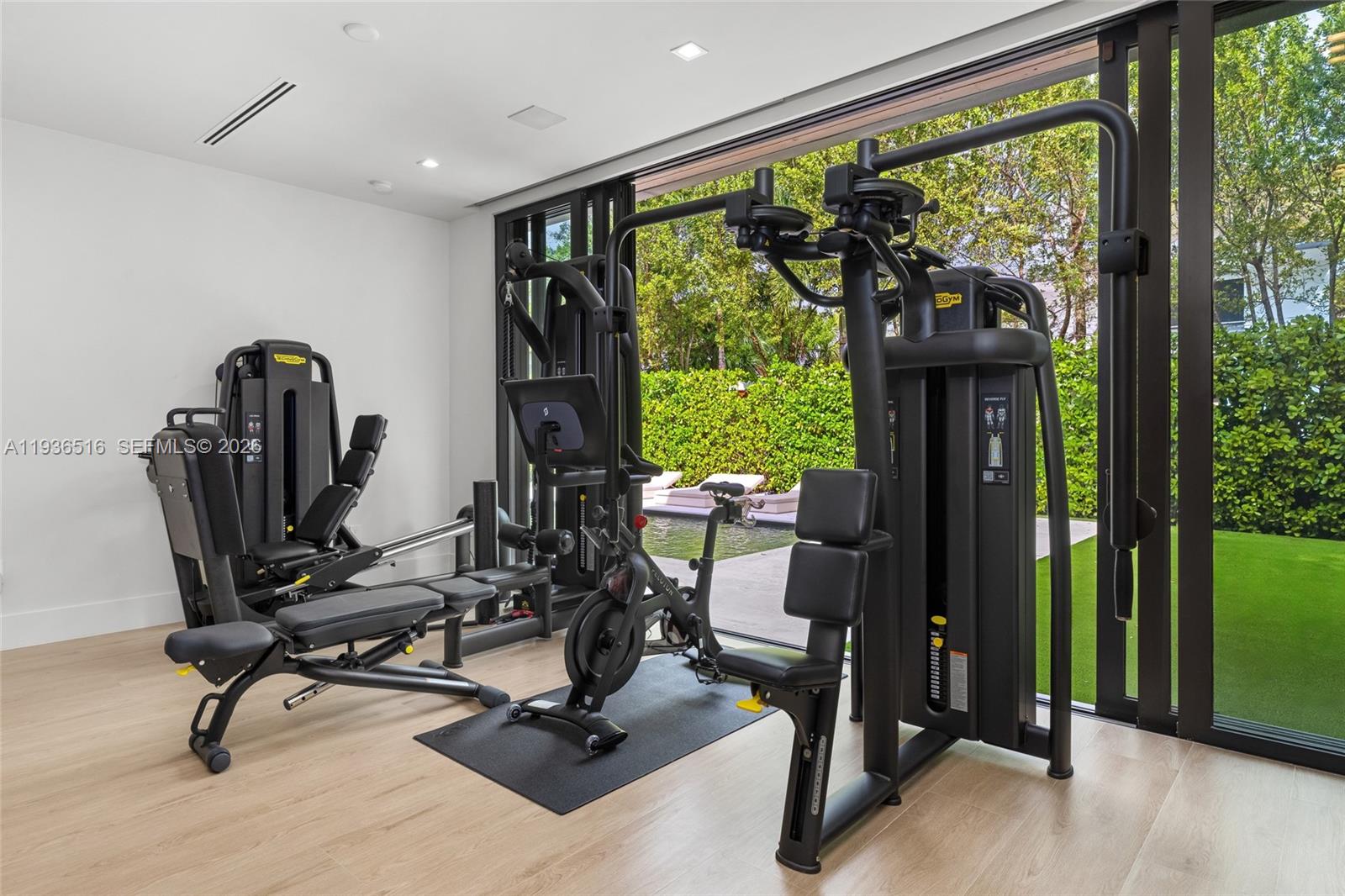 DAVIS OAKS - Residential