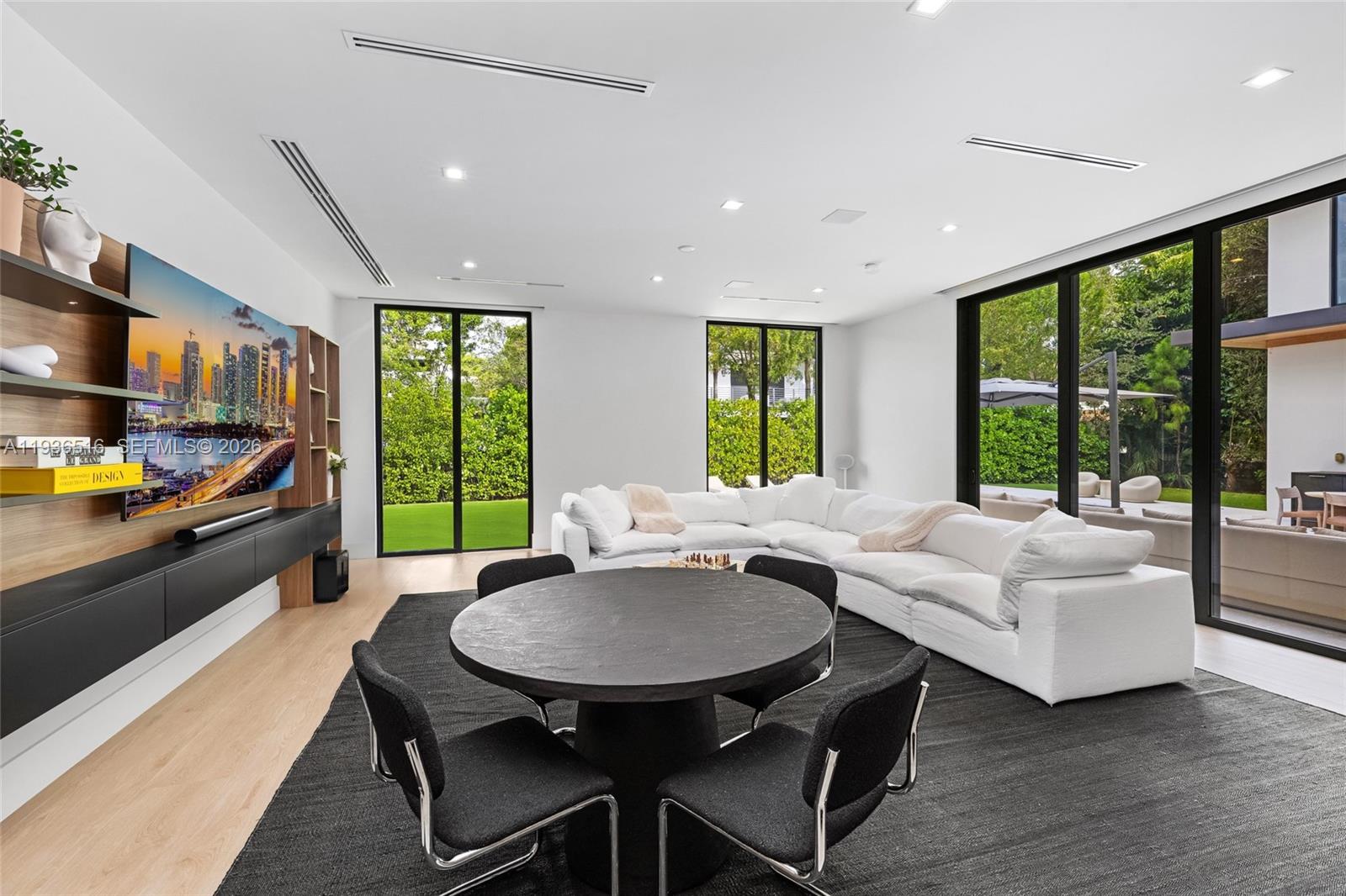 DAVIS OAKS - Residential