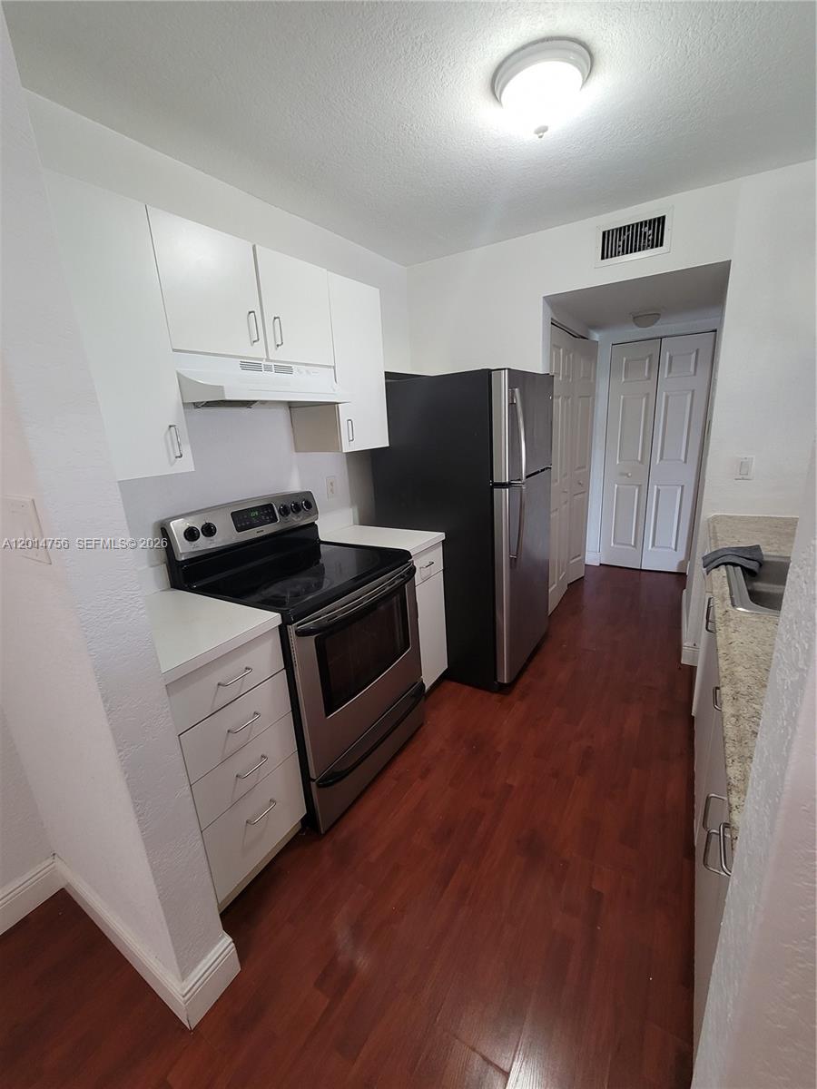 ROYAL PALM PLACE - Residential