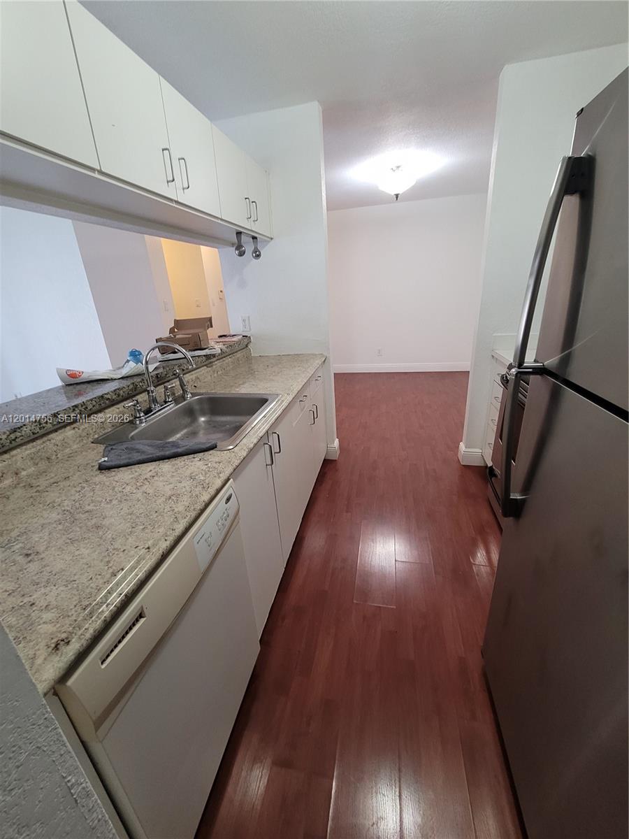 ROYAL PALM PLACE - Residential