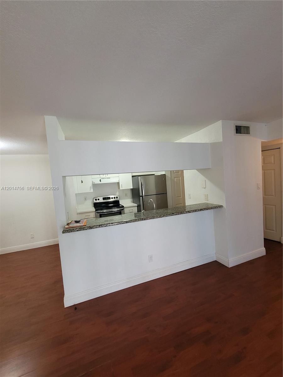 ROYAL PALM PLACE - Residential