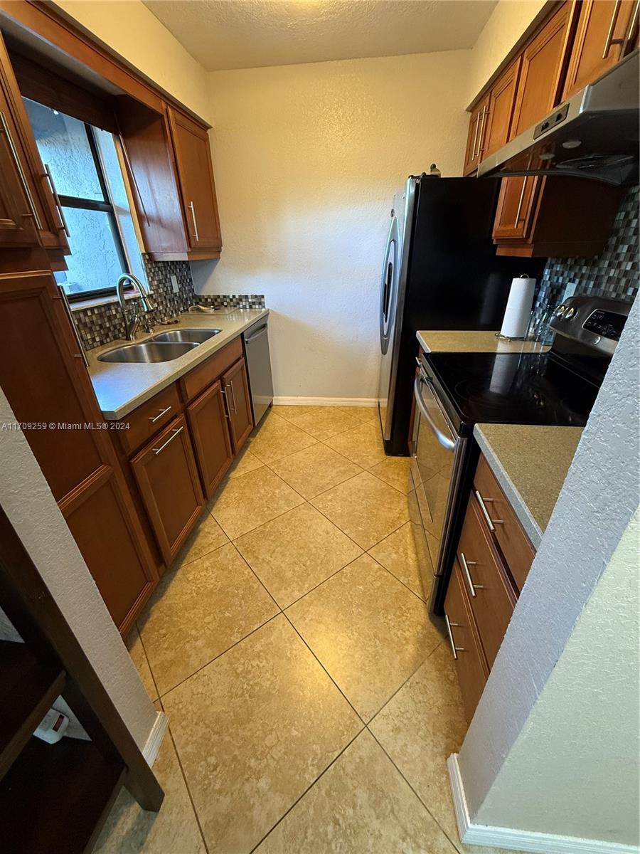 CANALAKE REPLAT - Residential Lease