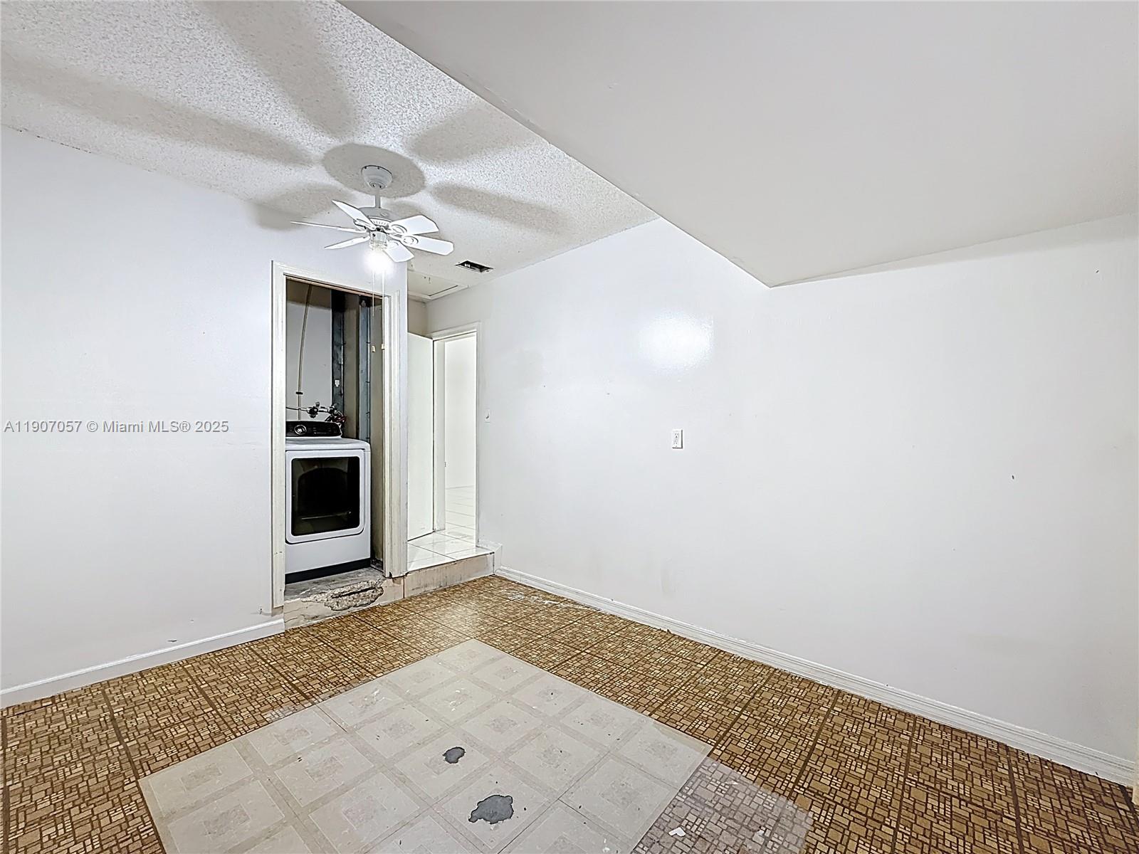 P A AT CORAL REEF - Residential